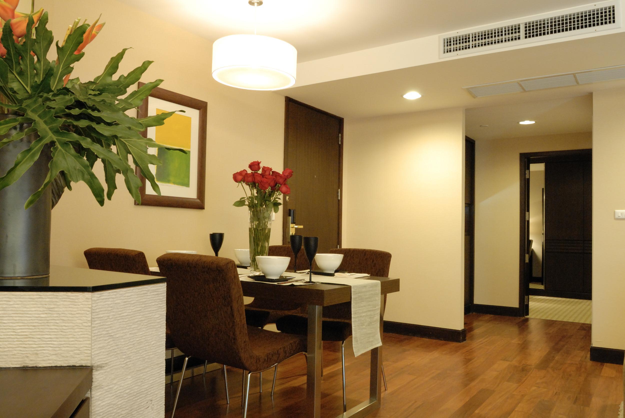 The Narathiwas Hotel & Residence Sathorn Bangkok Exteriör bild