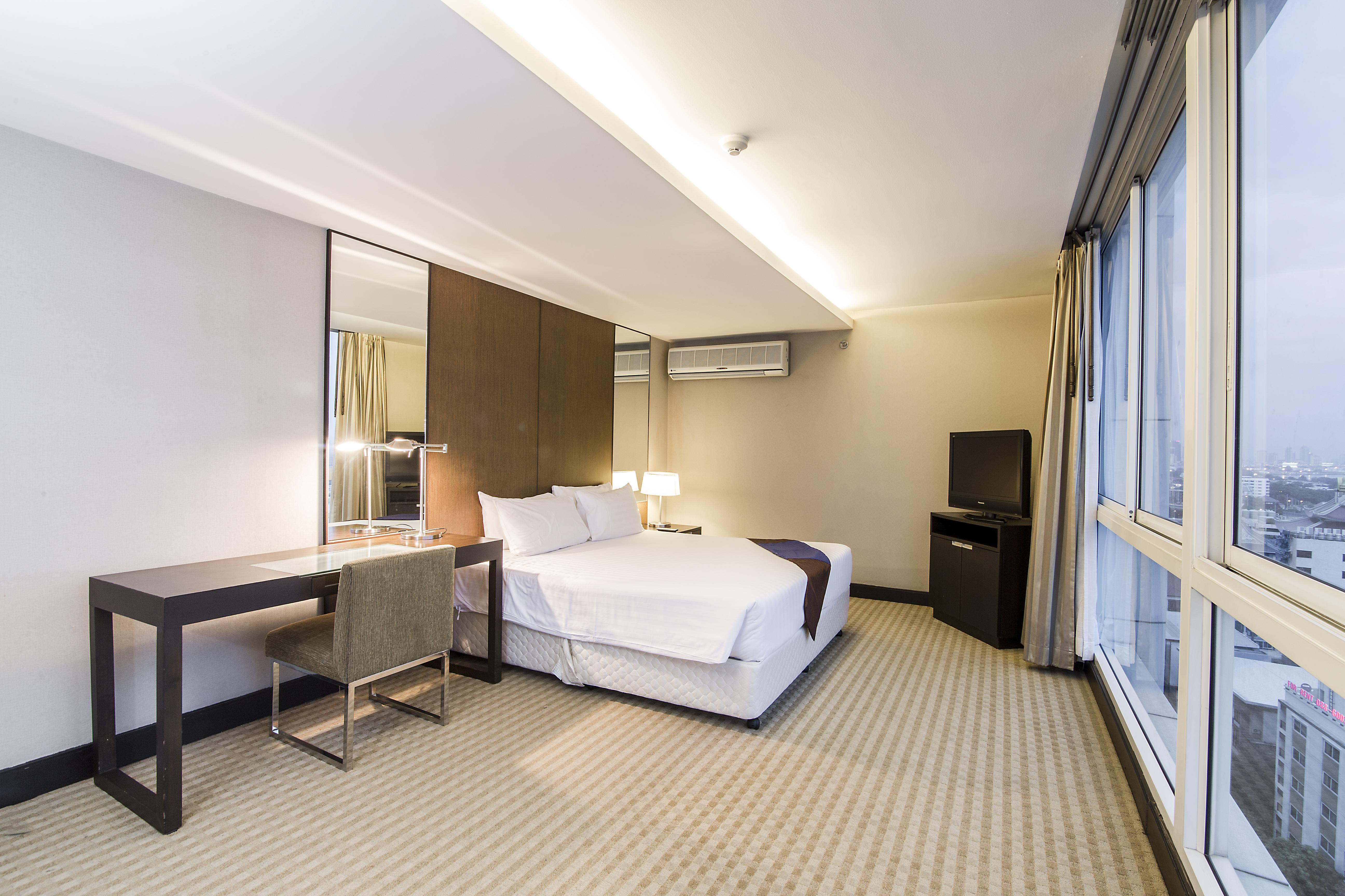 The Narathiwas Hotel & Residence Sathorn Bangkok Exteriör bild