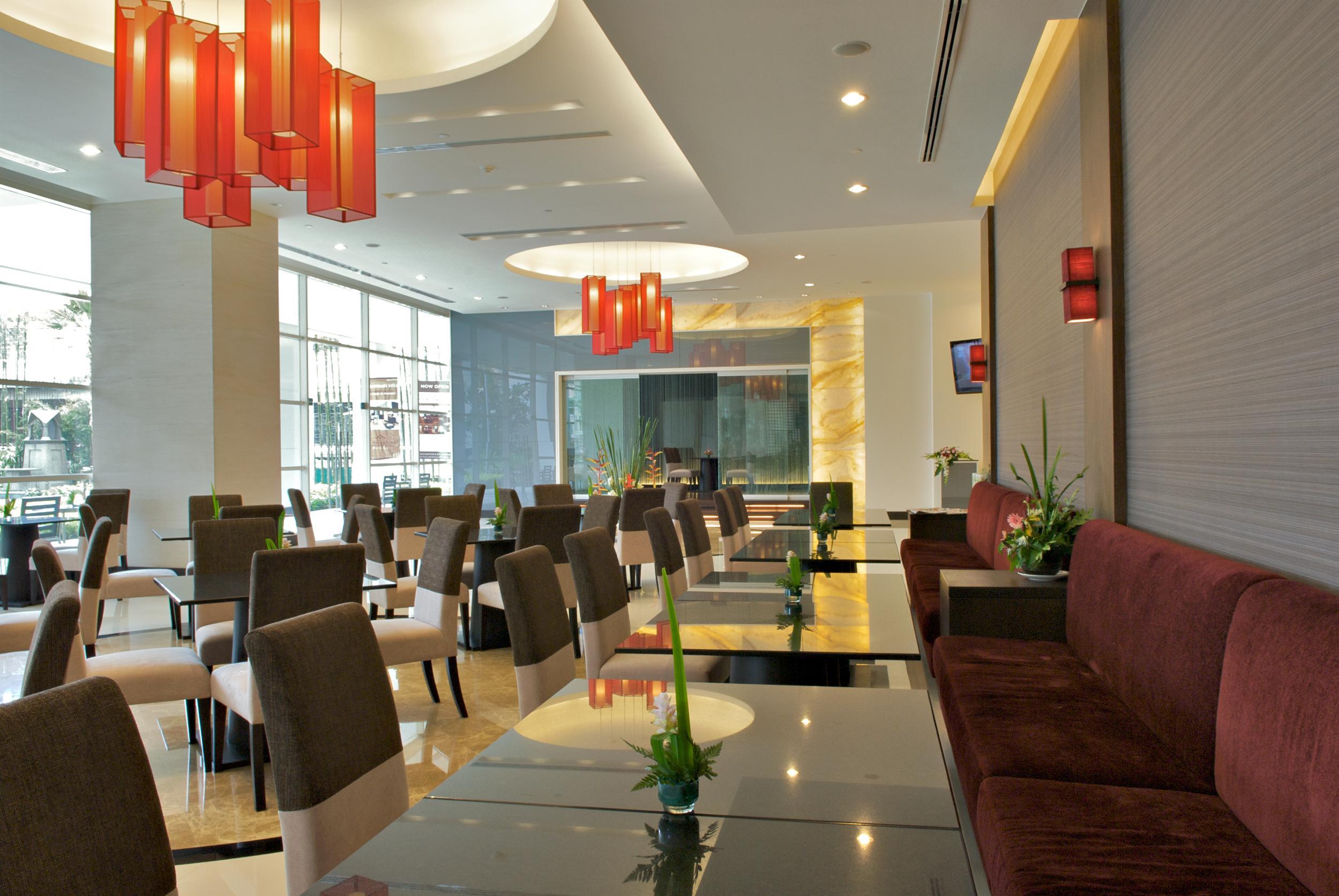 The Narathiwas Hotel & Residence Sathorn Bangkok Exteriör bild