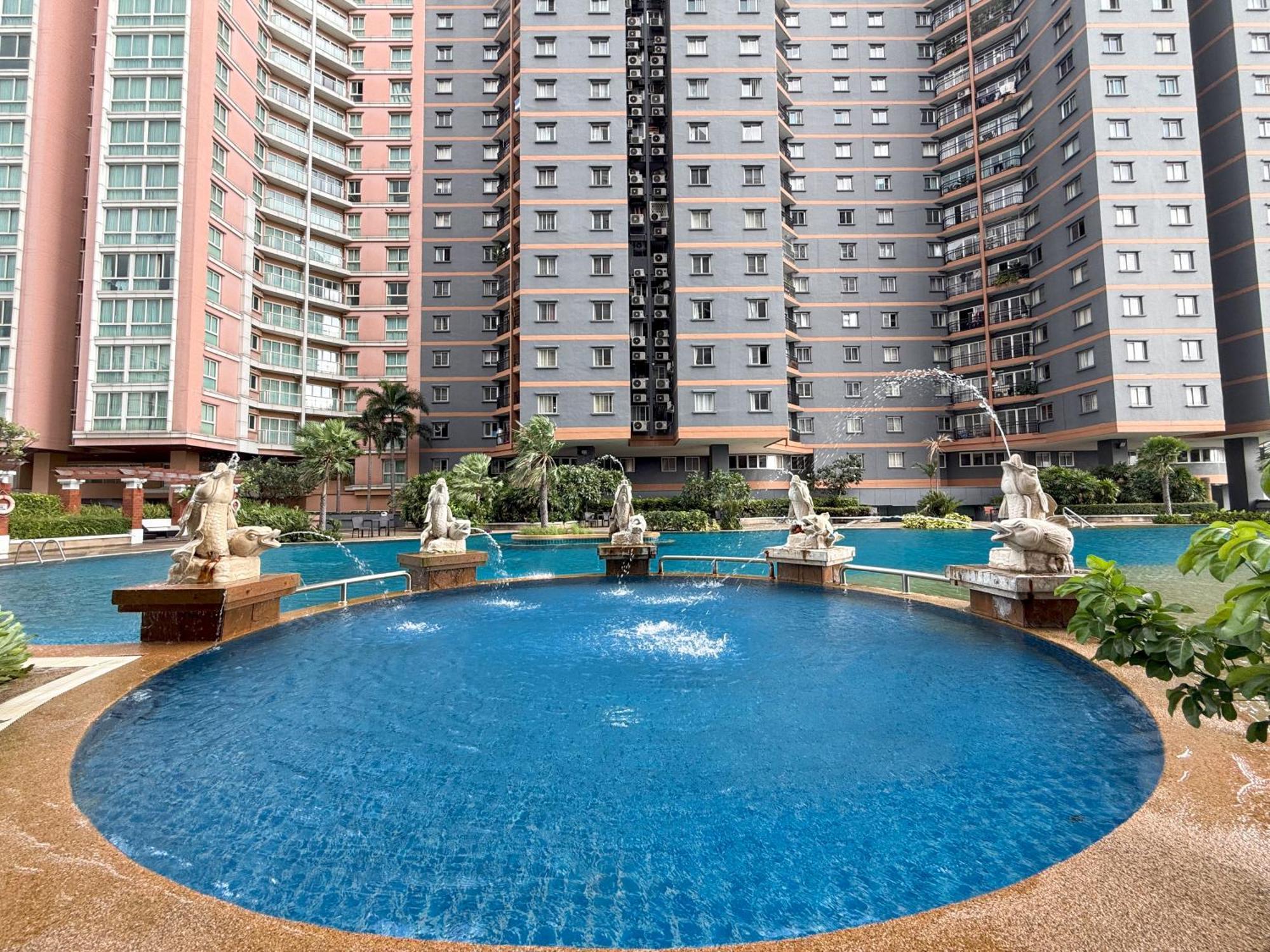 The Narathiwas Hotel & Residence Sathorn Bangkok Exteriör bild